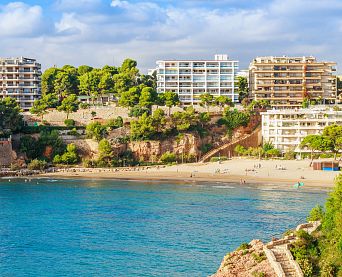 Salou, entre platges, cales i passejades al costat del mar